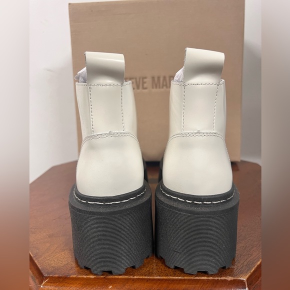 NWB Steve Madden Women's Larkin White Leather Lace up Boot - Multiple Sizes - Picture 7 of 17